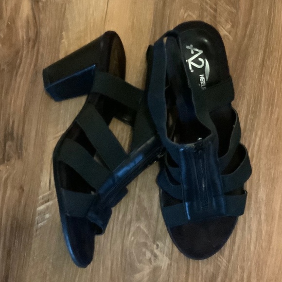 Strap sandals - Picture 1 of 2